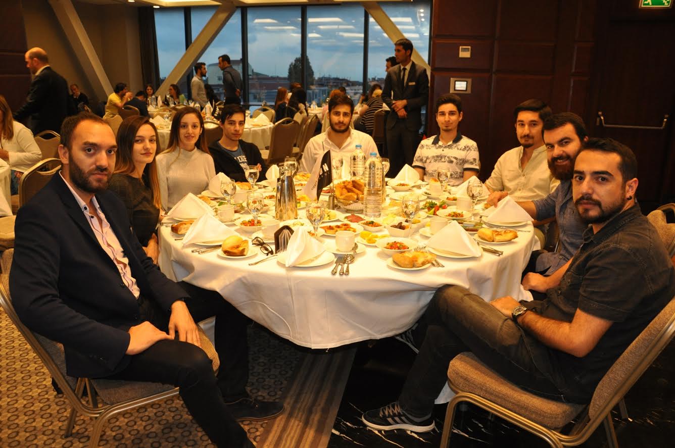 CRM Medya, iftar yemeğinde Ramazan bereketini paylaştı!