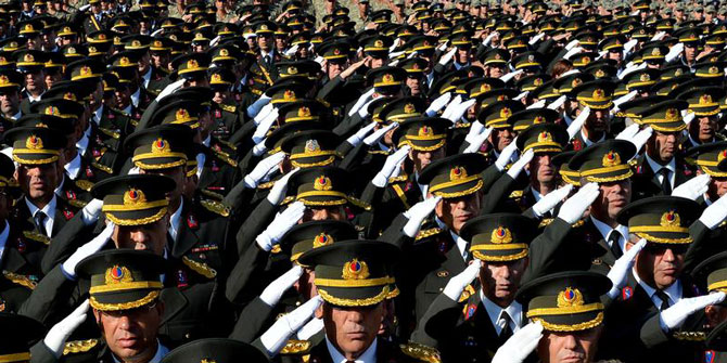 Düğmeye basıldı... Binlerce askere FETÖ incelemesi