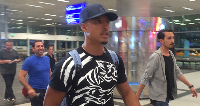 Fenerbahçe'nin Transferi Dirar Türkiye'ye geldi!