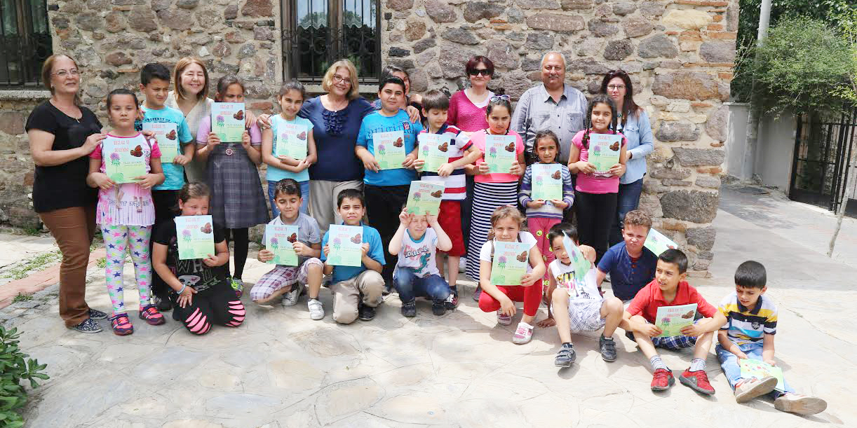 Yazar Filiz Gülmez Çocuklarla Bir Araya Geldi