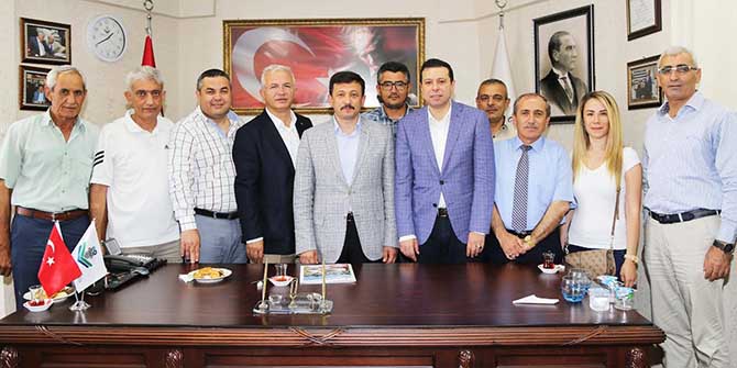 Hamza Dağ “Torbalı Belediyecilikte model oluyor”