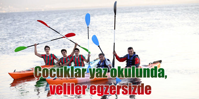 Çocuklar yaz okulunda, veliler egzersizde