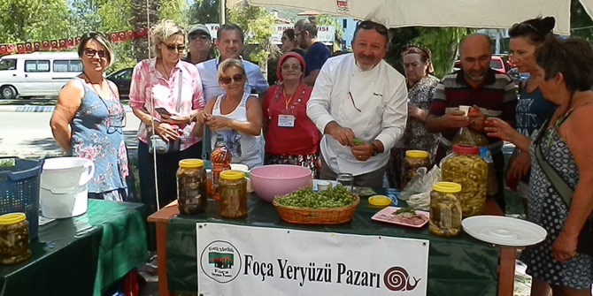 FOÇA YERYÜZÜ PAZARINDA BALLI BALIKLI TURŞU GÜNÜ