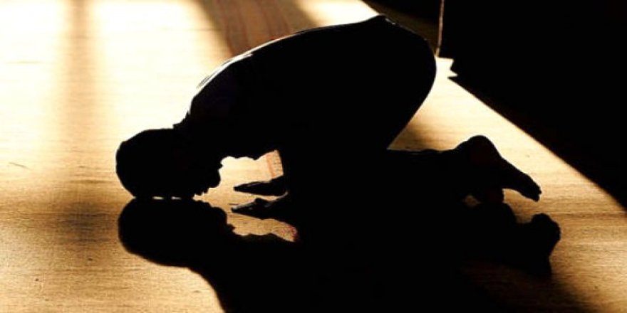 Şok Açıklama, Namaz Kılmak Yasaklandı!