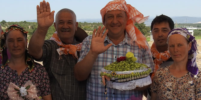 Dikili'de bamya festivali büyük ilgi gördü