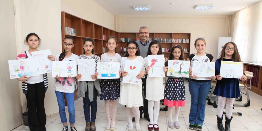 Bayraklı'dan Karikatür'de Büyük Başarı