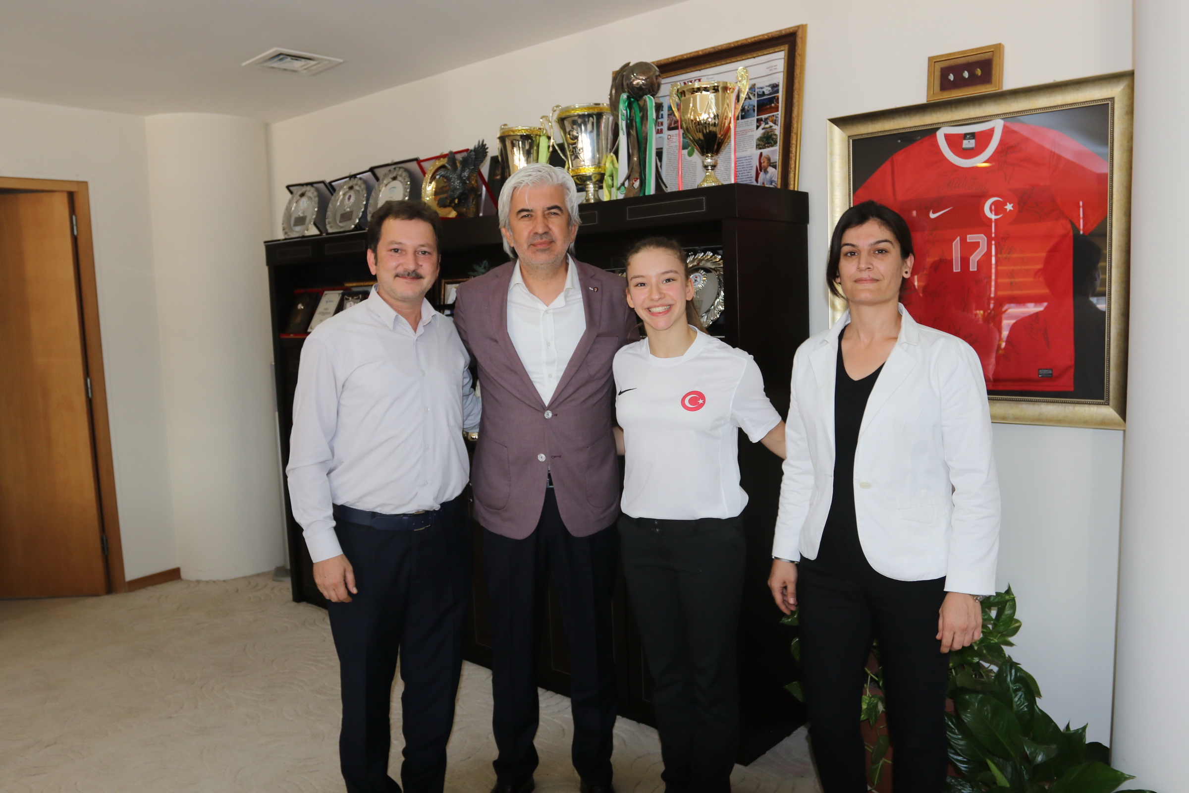 Başkan Hızlı, Avrupa Şampiyonunu konuk etti