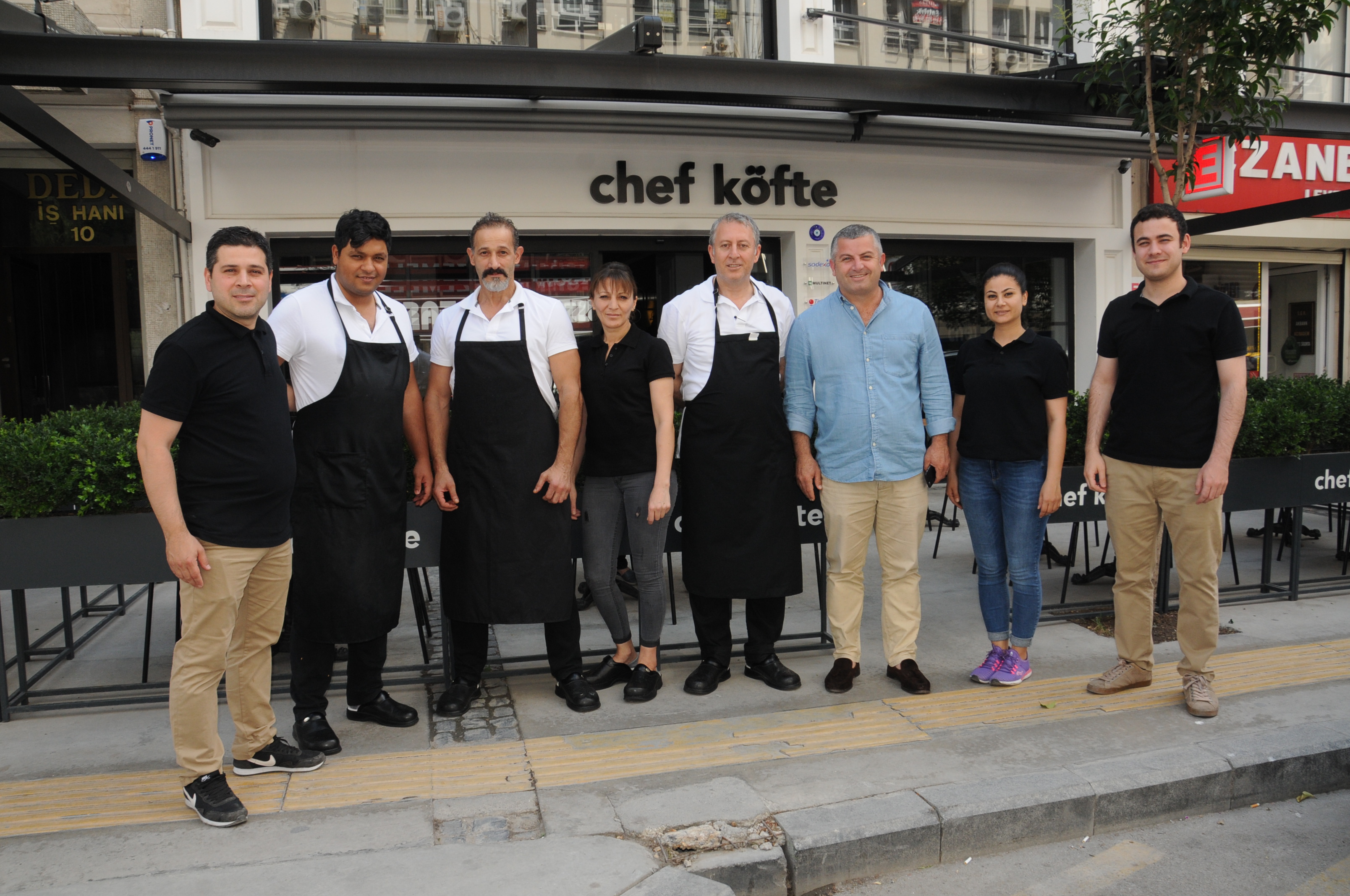 Chef köfte lezzeti ile dikkat çekmeye devam ediyor