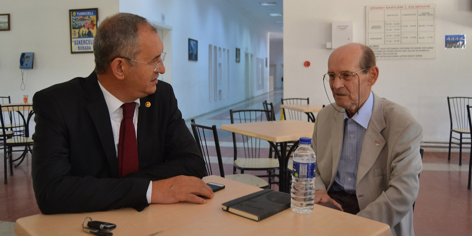 CHP'li Sertel'den Efsane Hakeme Ziyaret