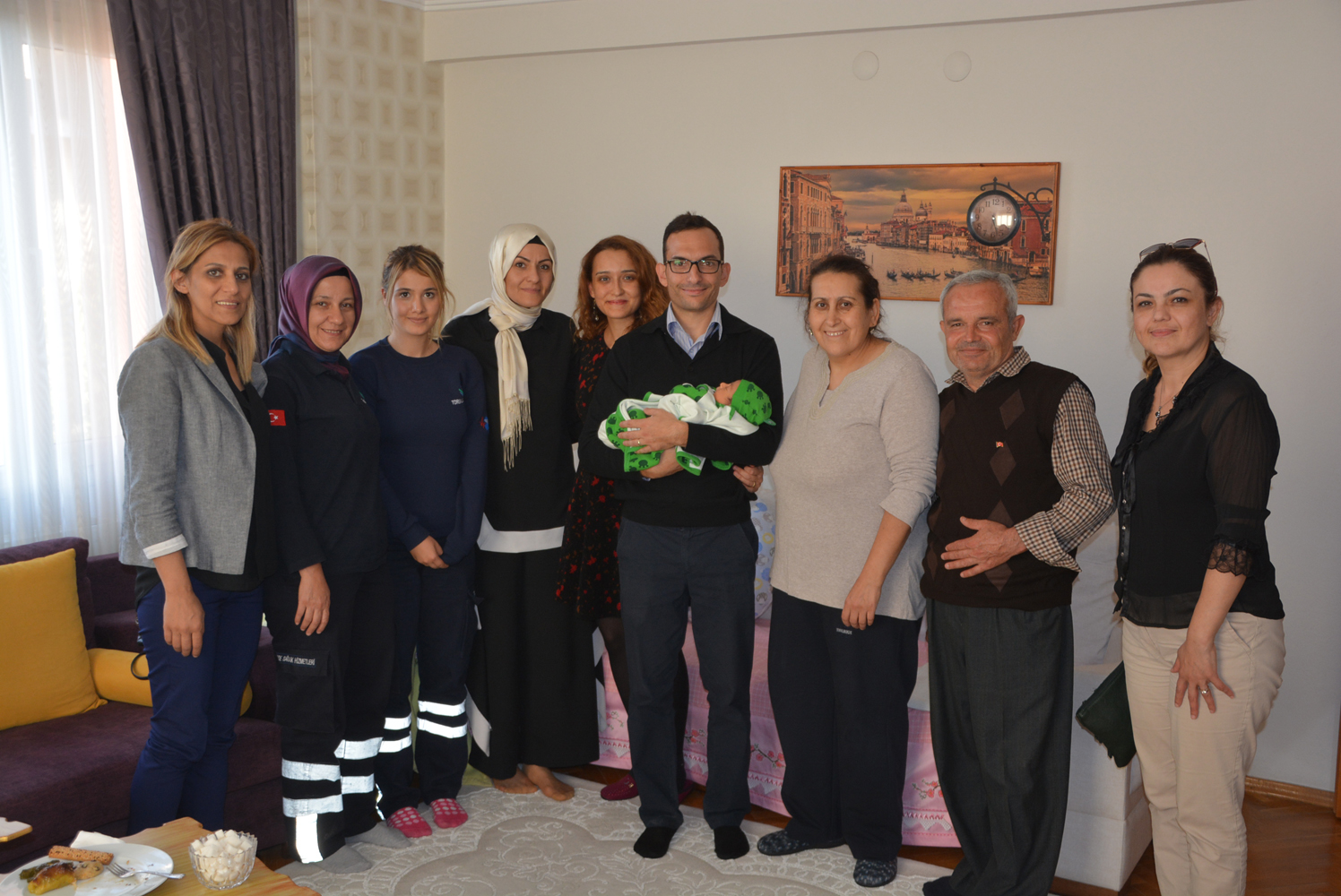 TORBALI'DA BEBEKLERİN İYİLİK ELÇİSİ