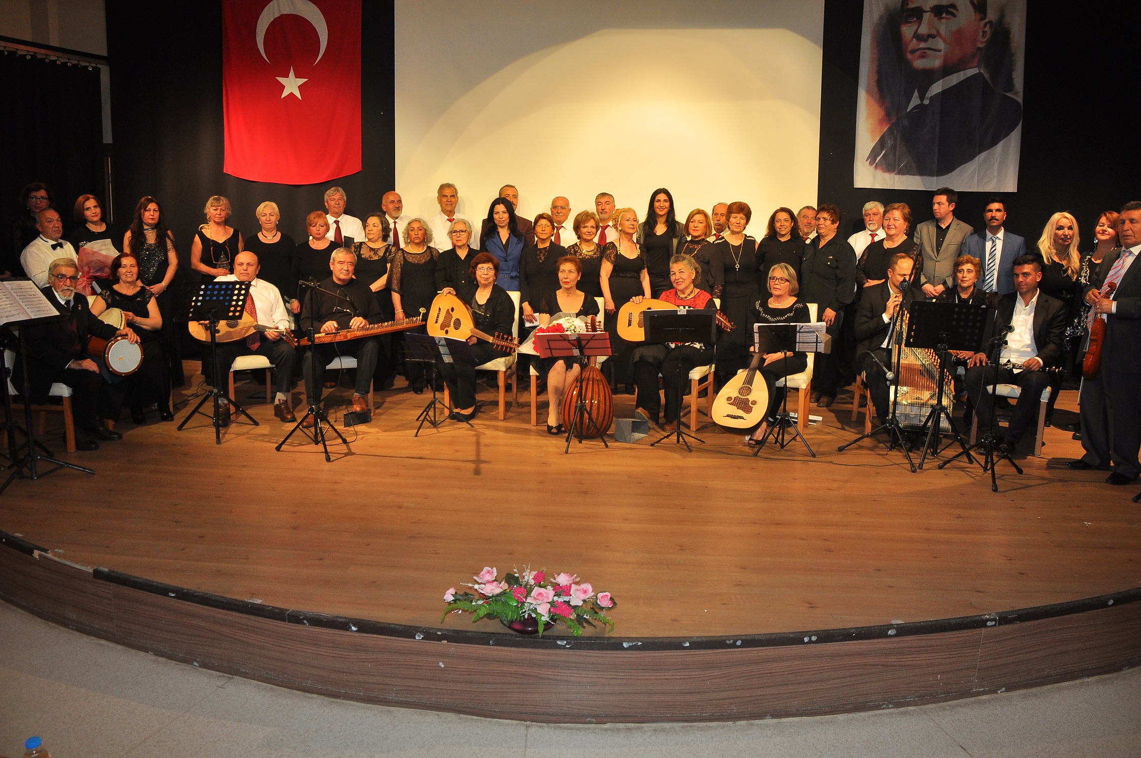 Menderes Belediyesi'nden Kadınlara Özel Koro