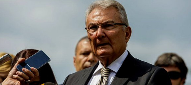 FETÖ'nün kumpaslarına takılan bakanlar kim?