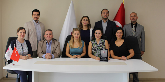 İkçü Eczacılık'a ödül gururu