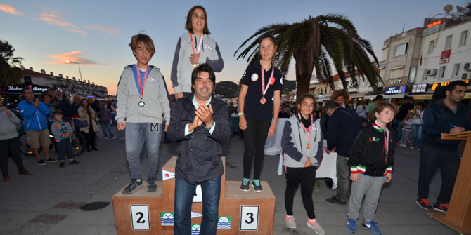 Şampiyon yelkenciler Foça'da alkışlandı