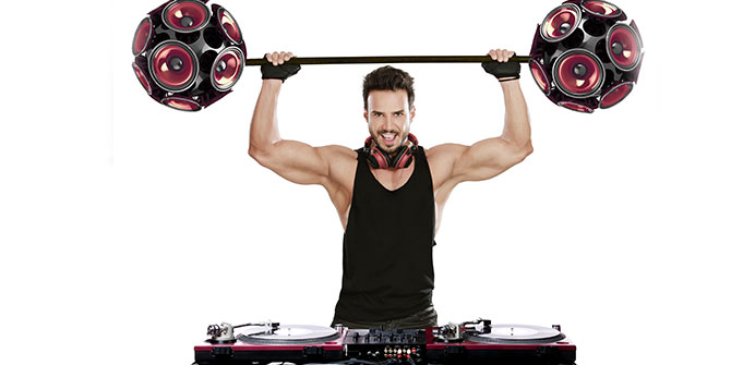 İSTANBUL GECELERİ ONUR KIRIŞ'A EMANET!