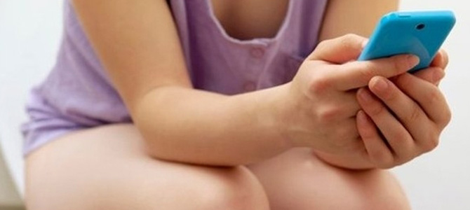 Tuvalete sakın cep telefonu ile girmeyin