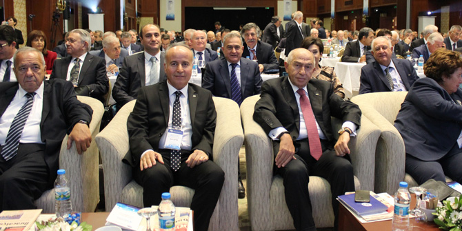 TÜRKİYE EKONOMİSİ İZMİR’DE DEĞERLENDİRİLDİ