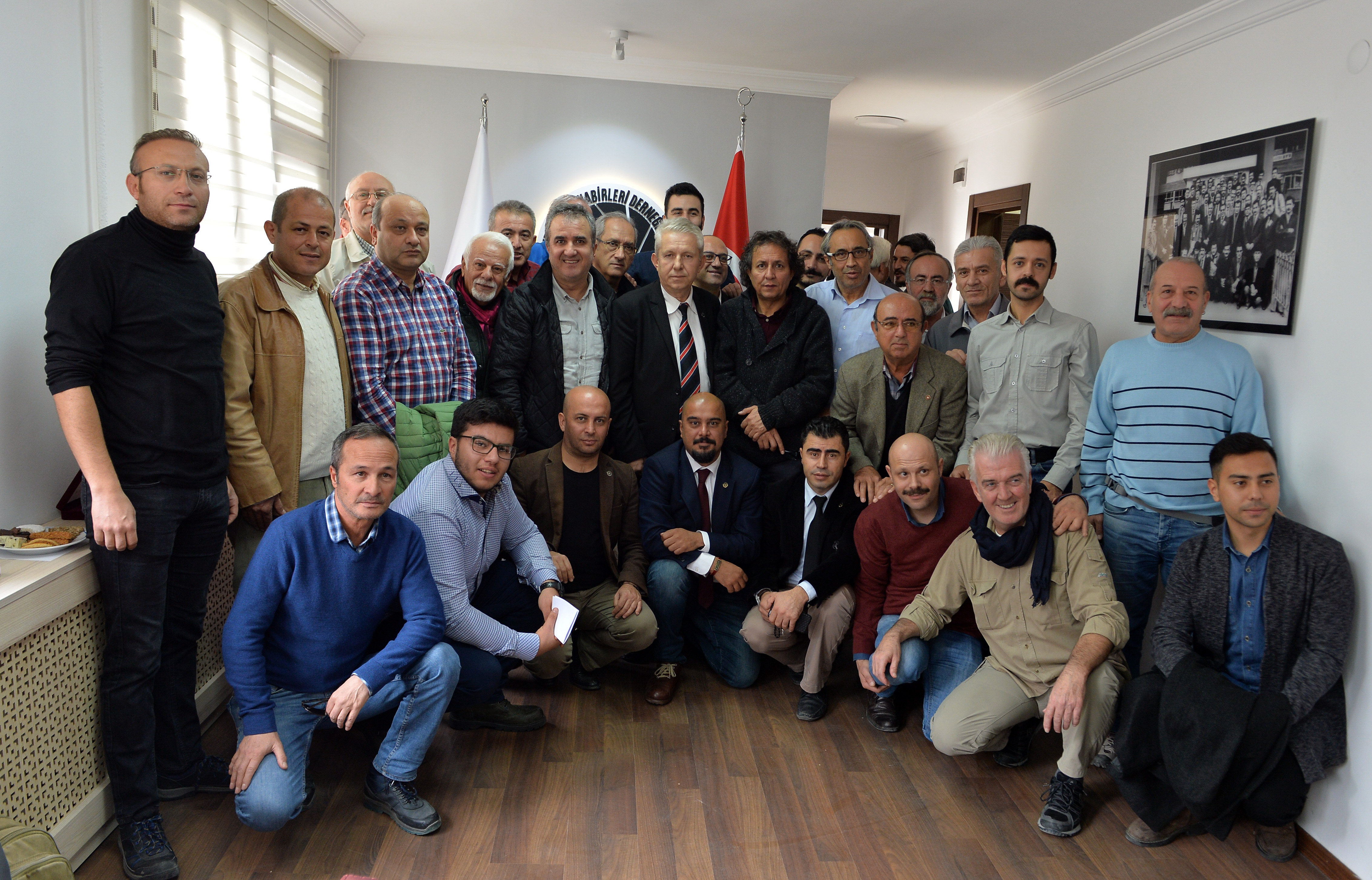 Türkiye Foto Muhabirleri Derneği güven tazeledi