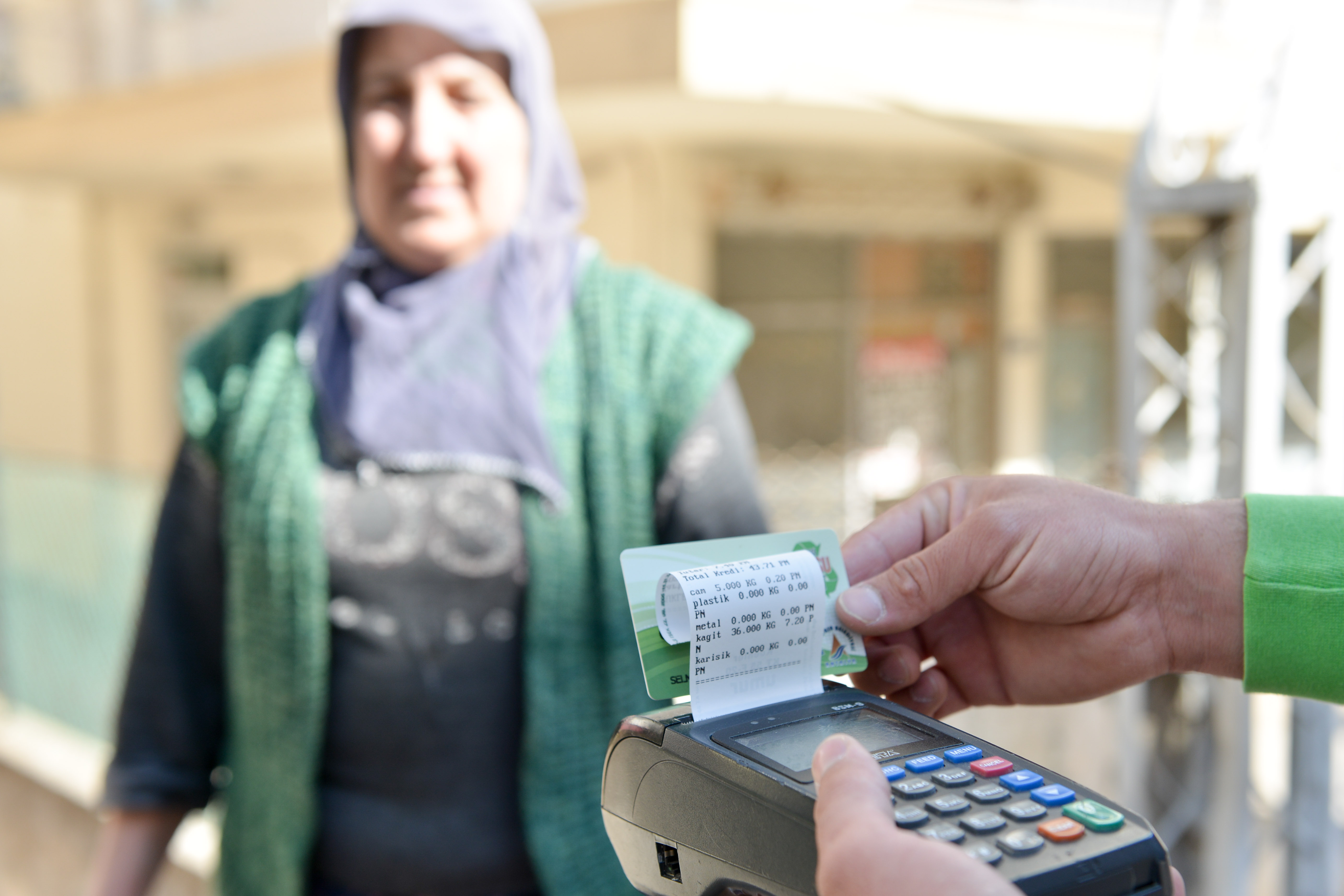 Muratpaşa'da Çevreci Komşu Kart’la 1 milyon TL kazandılar