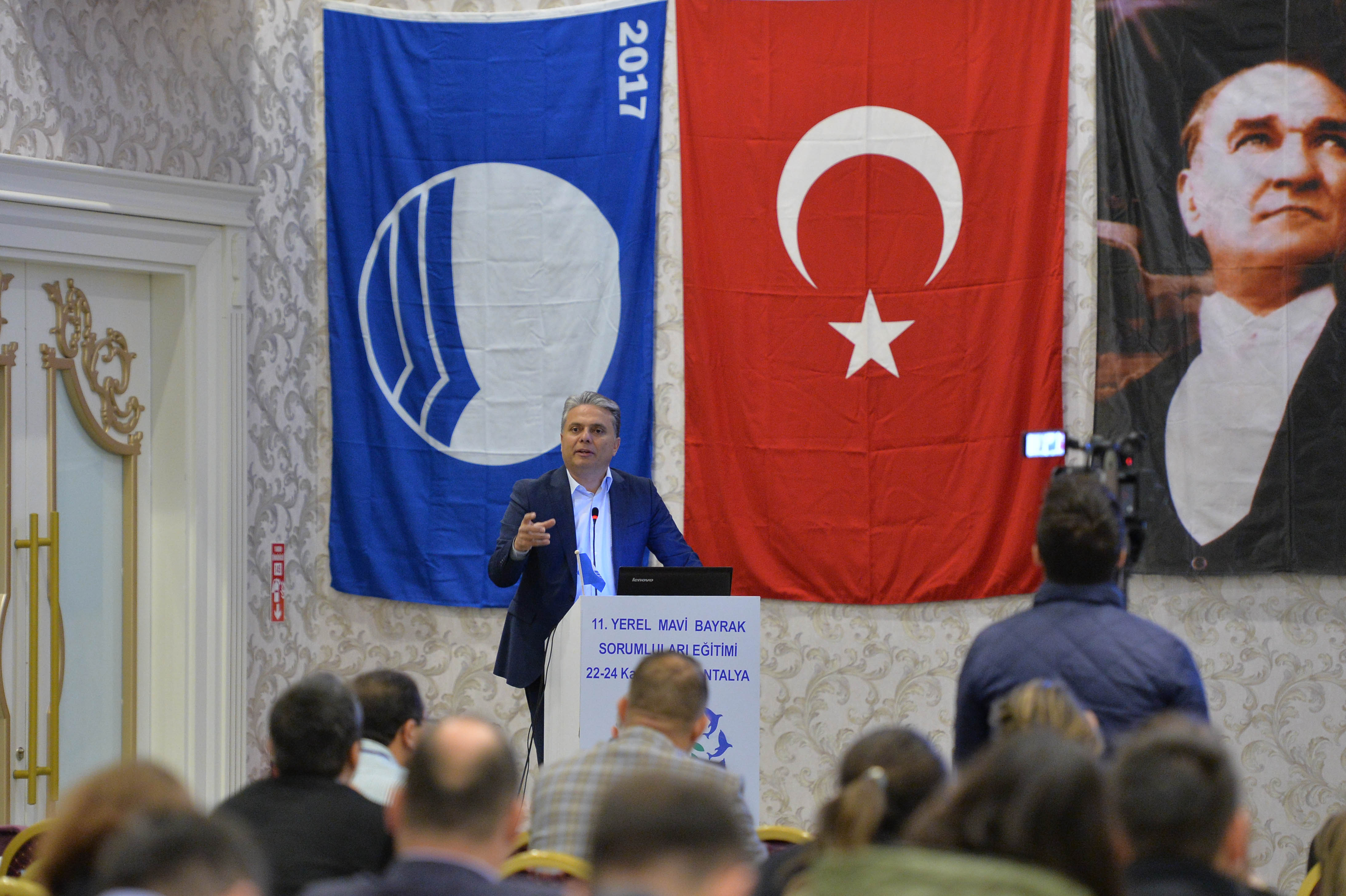 Muratpaşa'da Çevreci Komşu Kart’la Türkiye kazanıyor