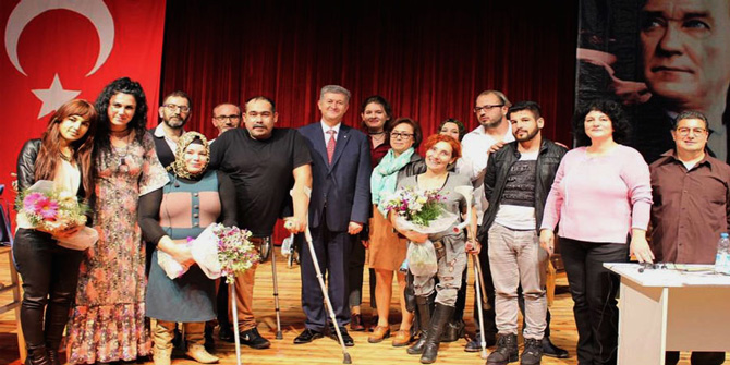 YÖNDEM; ENGELLİ BİREYLERİN ÖNÜNDEKİ ENGELLERİ YIKMALIYIZ