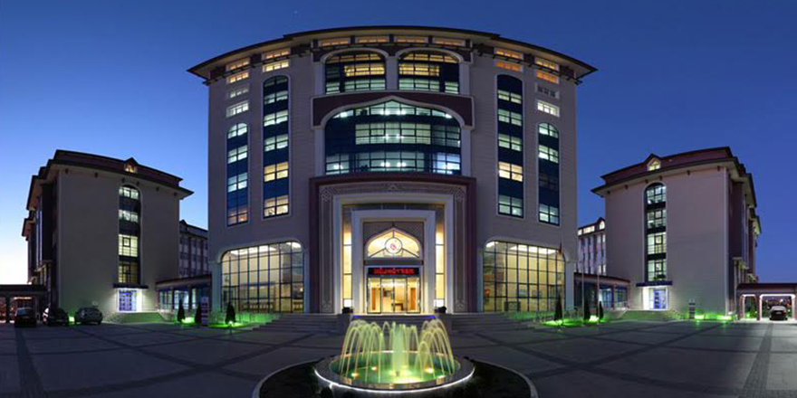 İki Üniversiteye Daha Kayyum