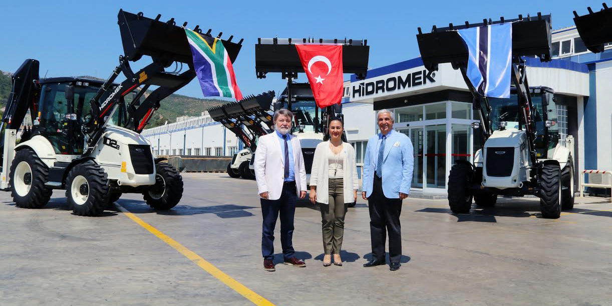 HİDROMEK” kazıcı yükleyicileri Afrika’da