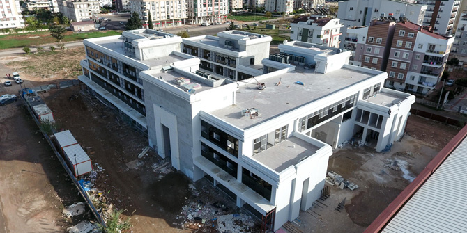 Muratpaşa'da Sivil Toplum Merkezi inşaatı son aşamada