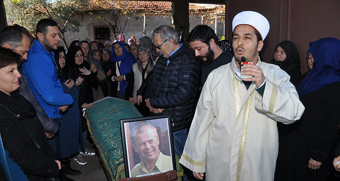 Ünlü yönetmen  Mustafa Kemal Uzun memleketinde toprağa verildi