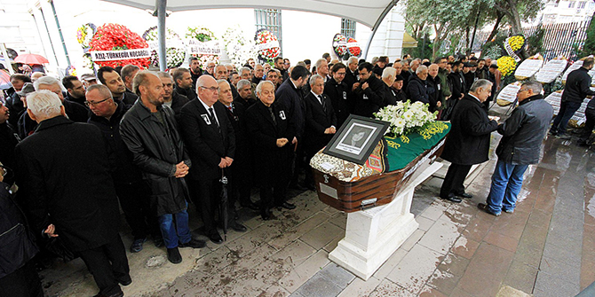 Pakoğlu, son yolculuğuna uğurlandı