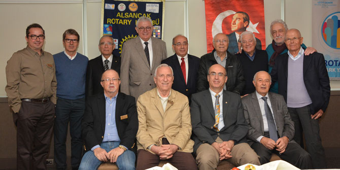 YÜZ DOKTOR YÜZ HASTALIK'A ROTARY'DEN BÜYÜK İLGİ