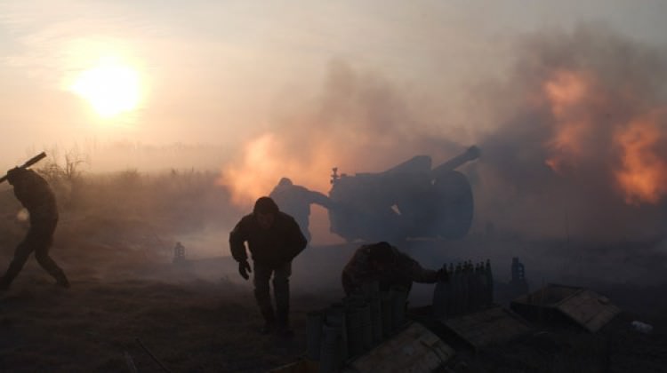Savaş patlak verdi: 3 asker öldü