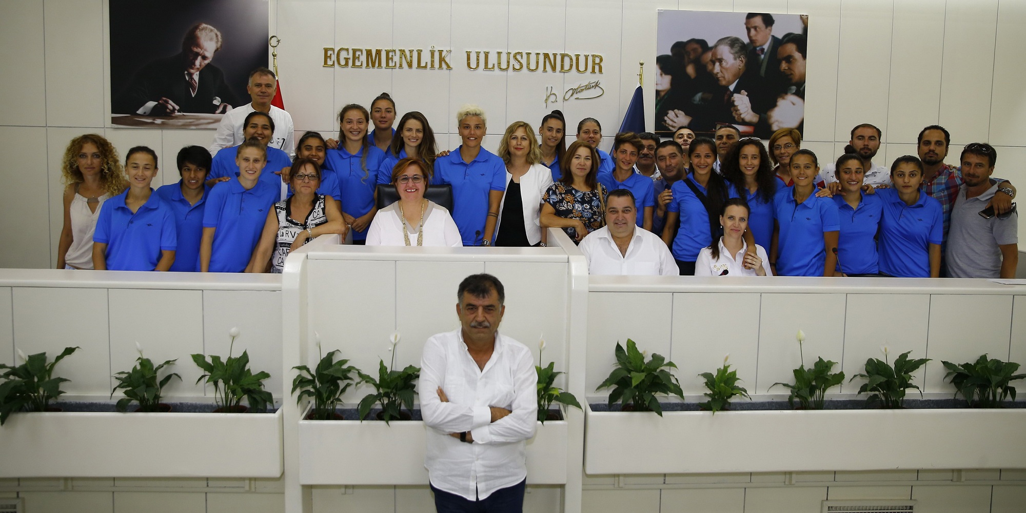 Türkiye'nin gururu Konak'ın kızları