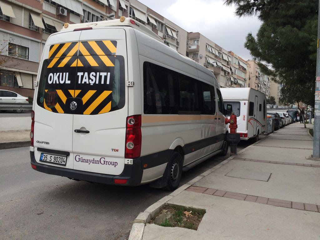 HATALI PARKLAR İNSANLARI CANINDAN BEZDİRDİ