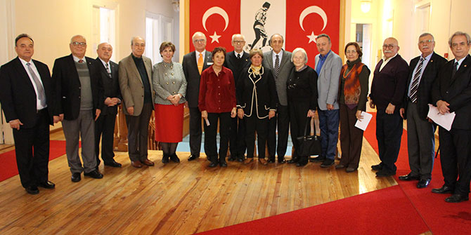 TÜRK PARLAMENTERLER BİRLİĞİ İZMİR ŞUBESİ GENEL KURULU YAPILDI