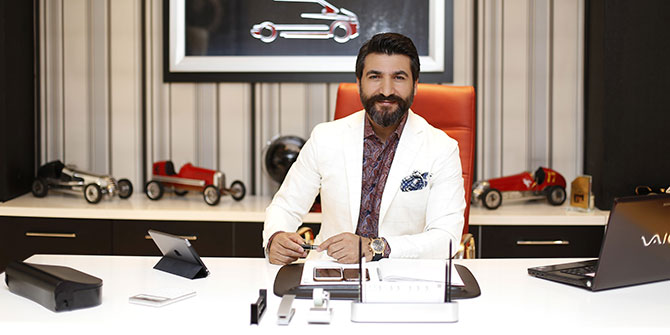 CENEVRE FUARI’NDA TEK TÜRK!