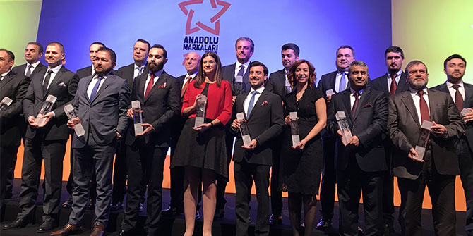 Sosyal Medyanın Gücünü Kullandı, Ödüllerine Bir Yenisini Daha Ekledi