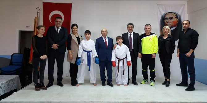 Şampiyon Karateciler Foça Spor Lisesini ziyaret etti