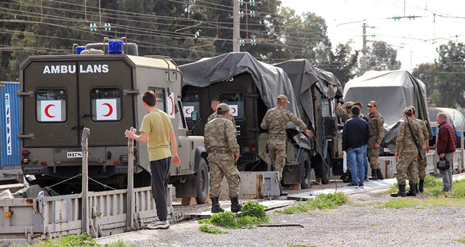 Hatay’da sınıra askeri sevkiyat devam ediyor