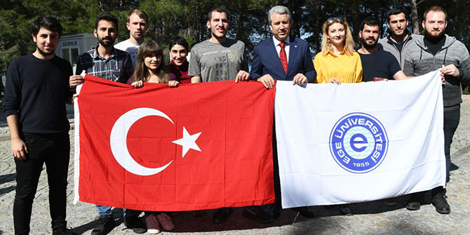Rektör Prof. Dr. Budak, Egeli gençlerle birlikte Çanakkale'ye çıkarma yaptı