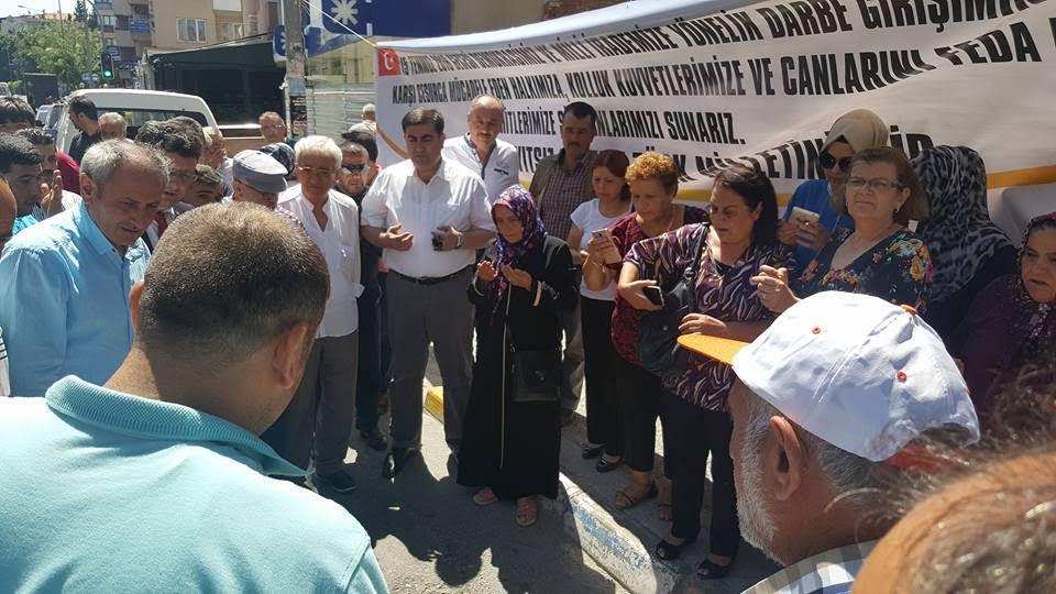 Buca’da darbe için kan akıtıldı