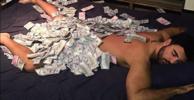 Müstehcen paylaşımlar yapan sosyal medya fenomenine şok!