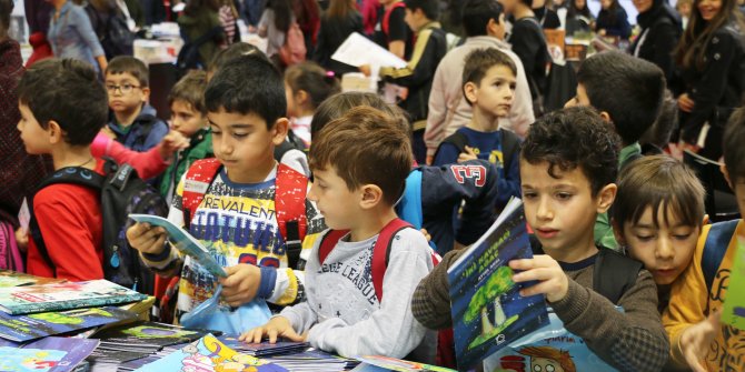 İzmir Kitap Fuarı’nda Tudem rüzgârı esti