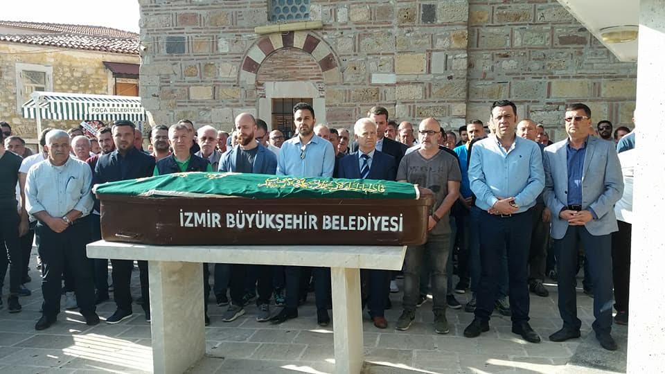 Foça Sevilen Esnafını Kaybetti