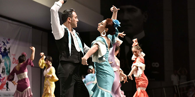 Muratpaşa'da Dünya Dans Günü kutlamaları yapıldı