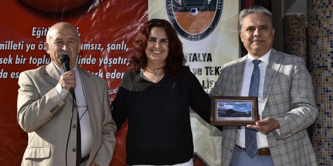 Başkan Uysal gençlerle bir araya geldi