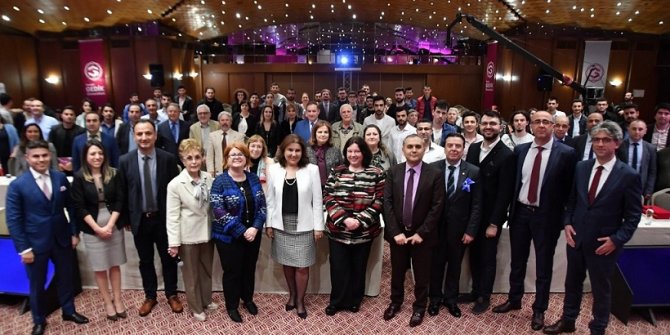 İSTANBUL'DA “ROBOT DÜNYASI VE İNSAN” KONUŞULDU