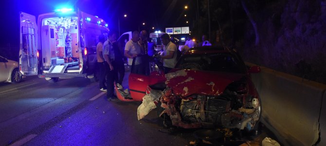 İzmir'de zincirleme trafik kazası: çok sayıda yaralı var