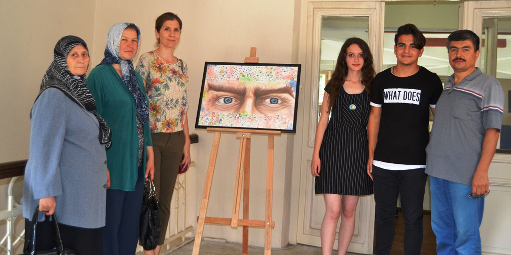 Liselilerden Resim Sergisi