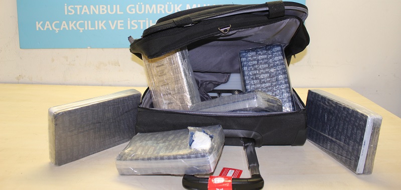 Valizden 6,5 kilo kokain çıktı